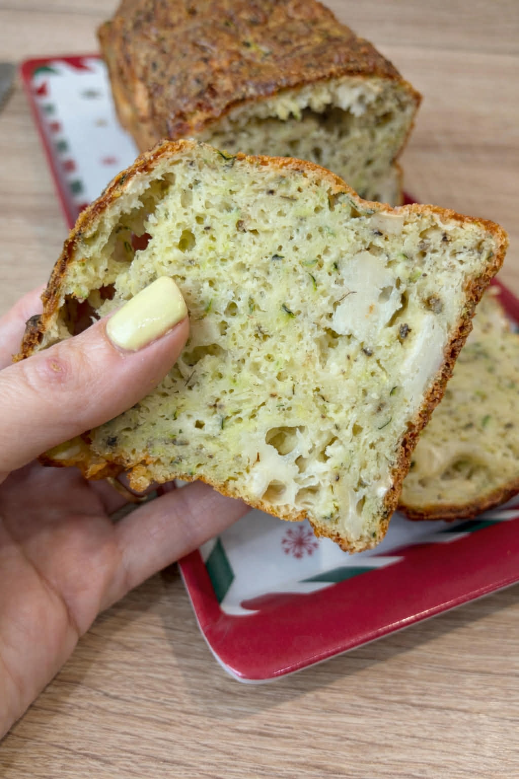 Cake à la courgette et chèvre & salade/vinaigrette maison