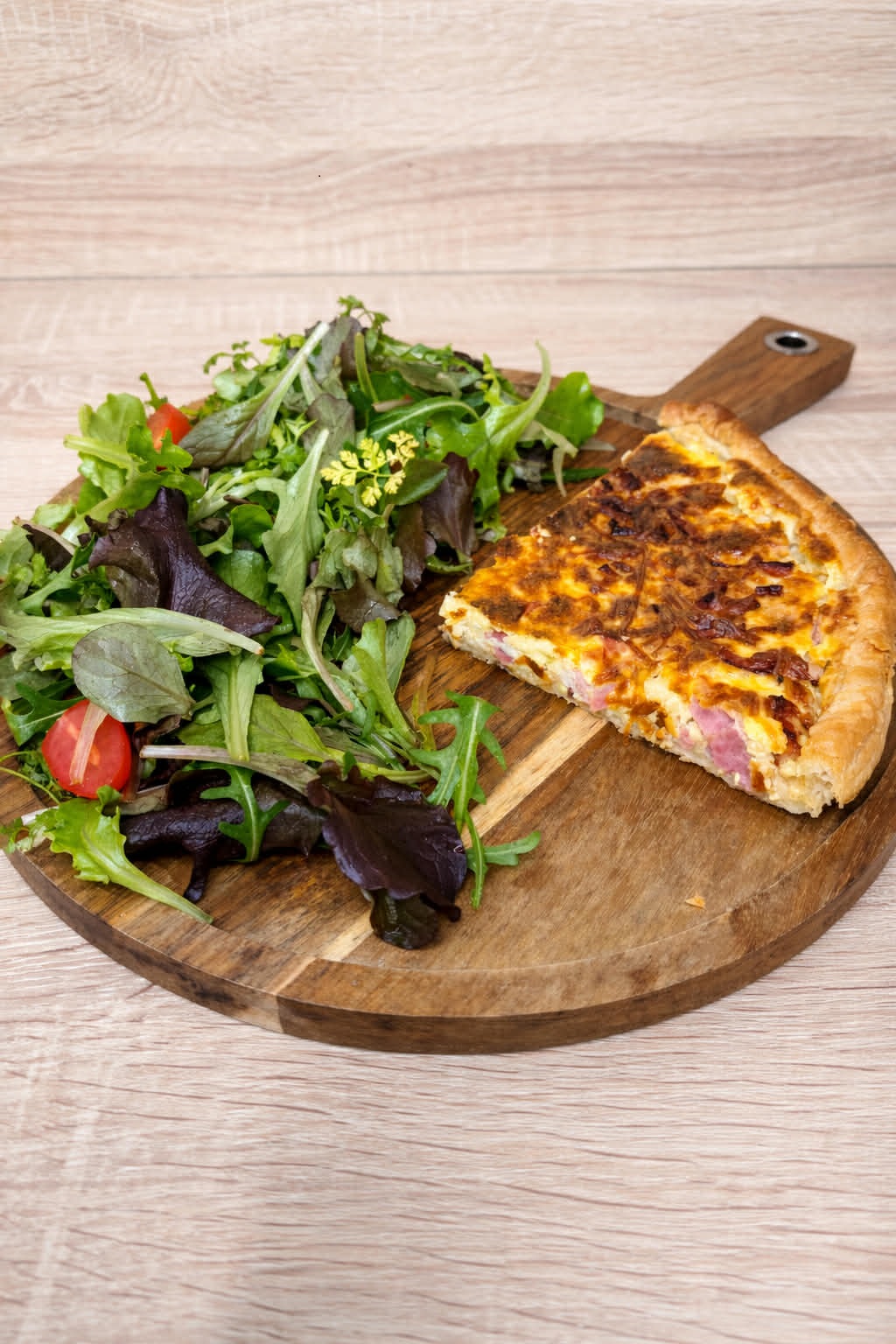 Quiche au jambon, moutarde et comté